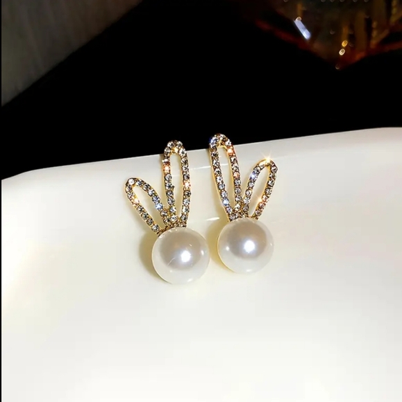 Bunny Rabbit Rhinestone Pearl Earrings - Picture 6 of 7